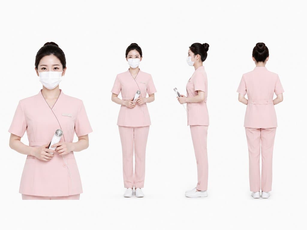 美容师身穿粉色制服，佩戴口罩，手持美容仪，多角度展示，现代都市写实风格