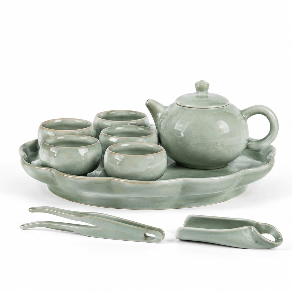 青瓷茶具套装，含茶壶、茶杯、托盘、茶则和茶夹，古风写实风格